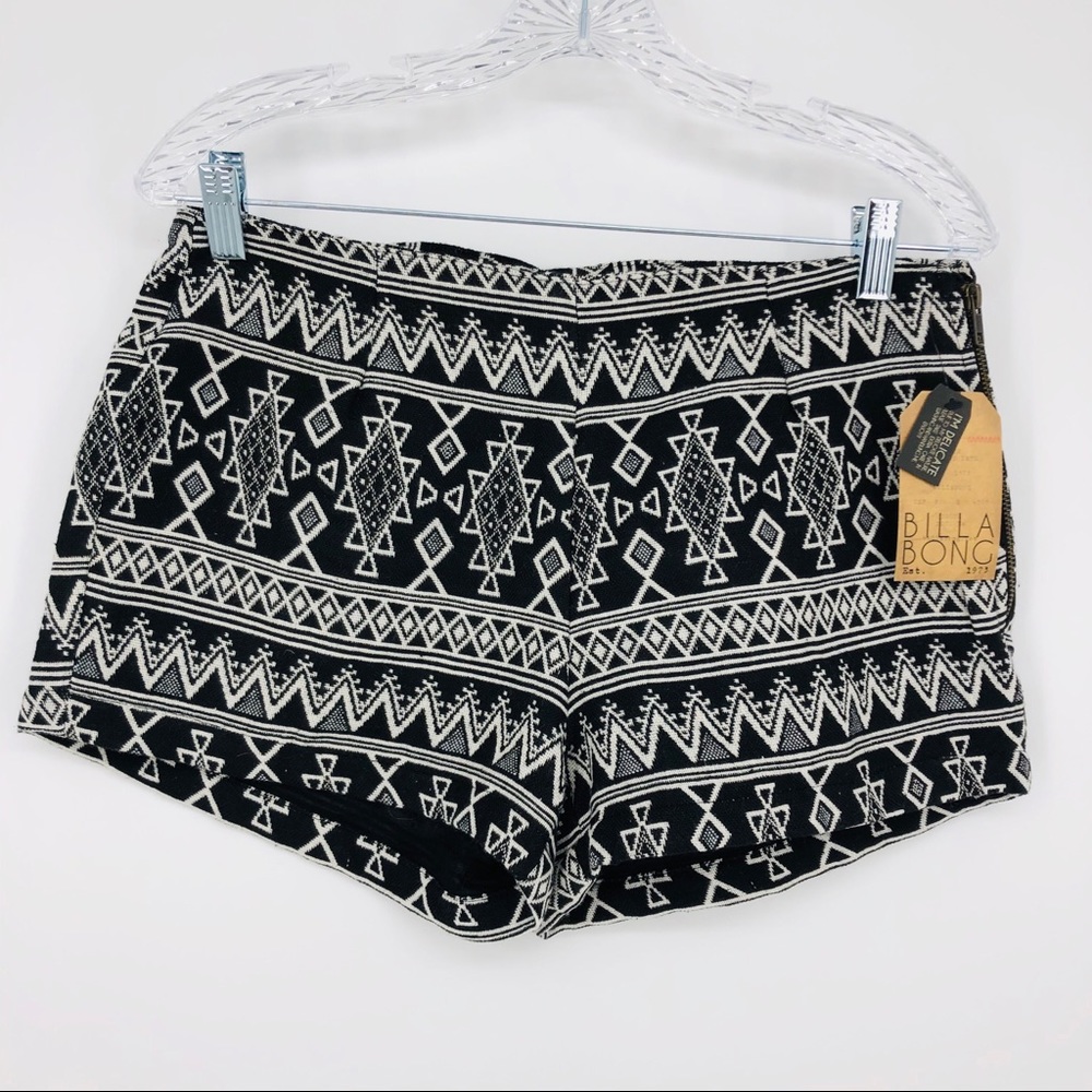 Billabong NWT Aztec Print Step Out Side Shorts